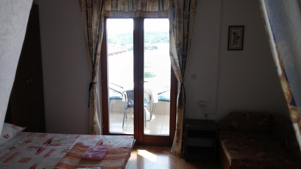 Apartments Marija Bajto Nečujam الغرفة الصورة